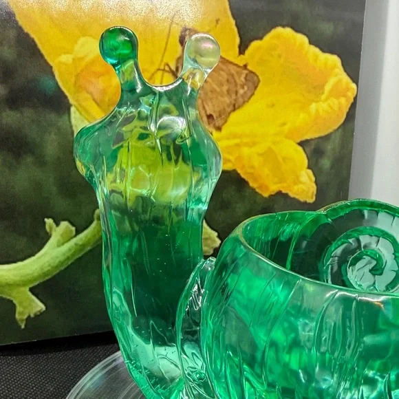 Unique Resin Green Snail Planter - Picture 7 of 14
